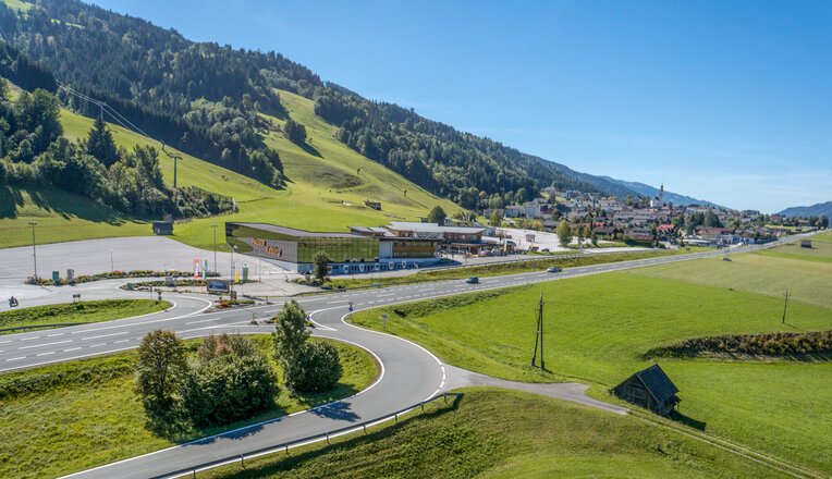 Einfahrt zum Parkplatz Hauser Kaibling